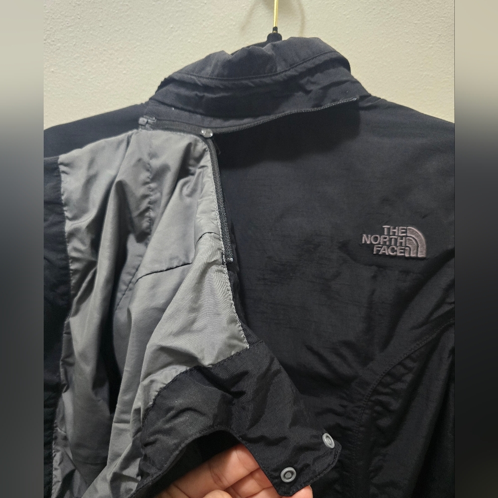The North Face Black Women's Jacket - Picture 12 of 16